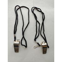 Свисток со шнурком. цена за 1 шт.