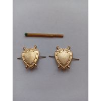 2 эмблемы Прокуратуры РФ, старого образца.