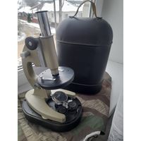 Микроскоп СССР МБУ-4 в хорошем состоянии, всё крутиться и вертится, есть зип, с кейсом.