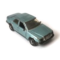 Машинка Модель Mercedes 300E Matchbox