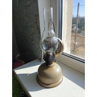 Керосиновая лампа.