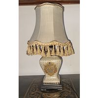 Лампа настольная. Фарфор. ВИНТАЖ. ЕВРОПА.