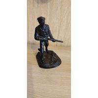 Статуэтка Охотник.Касли.1977г.чугун.