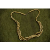 Бусы натуральная кость  64 см