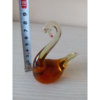 Статуэтка лебедь,  цветное стекло