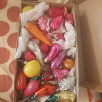 Овощи ,ёлочные игрушки