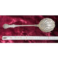 Ложка универсальная , посыпка сахарной пудры . Европа .  Серебрение 3