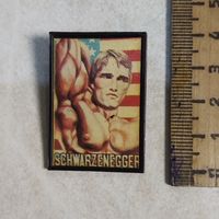 Кооперативный значок из СССР. Арнольд Шварценеггер.