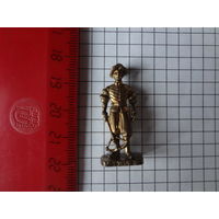 Солдатик с арбалетом.