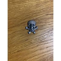 Накладка Череп серебро .