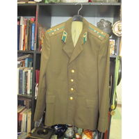 Китель капитана Пограничных войск КГБ СССР на 48/3 размер.