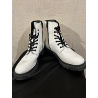 Белые ботинки полусапожки Tamaris размер 39 Germany