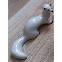 Фарфоровая статуэтка Ласка Куница