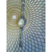 Часы наручные Луч с браслетом.Состояние на скане. В коллекцию,ремонт,на запчасти.