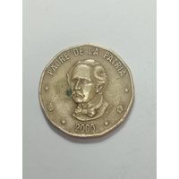 Доминиканская республика 1 песо 2000 года .