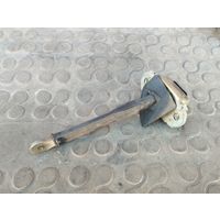 Ограничитель открывания двери передней правой Mitsubishi Carisma