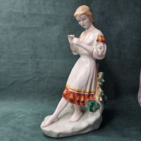 Старт с 1 Рубля !!! СССР Фарфоровая статуэтка Девушка Девочка  !!!