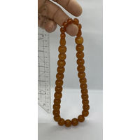 Янтарные бусы