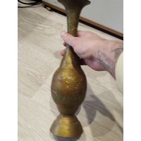 Крупная ваза латунь,Индия с рубля