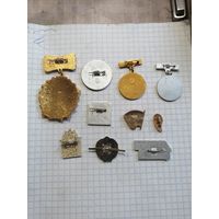 Значки 10 шт., одним лотом. Старт с 2-х рублей. Смотрите другие лоты