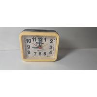 Часы "Космос" кварц рабочие.