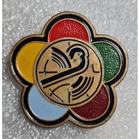 Редкий знак Фестиваль молодежи и студентов, голубь мира, ромашка, СССР, тяжёлый!