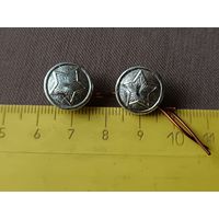 Два гузікі з вусікамі з фуражкі адным лотам, кр-86 к-37 (3658)