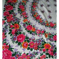 Павлопосадский красивый платок, большого размера из 100% натуральной ткани, прекрасной сохранности.